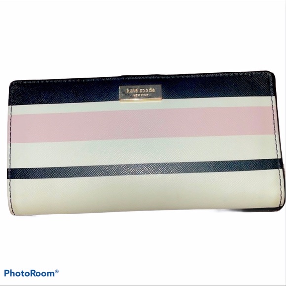 kate spade Handbags - ♠️HP💕 Kate Spade Laurel Way Cruise Striped Wallet
